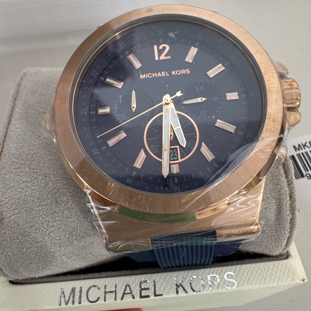 Michael Kors Dylan Men's Rose Gold Tone Blue Rubber Strap Chrono Watch
MK8295